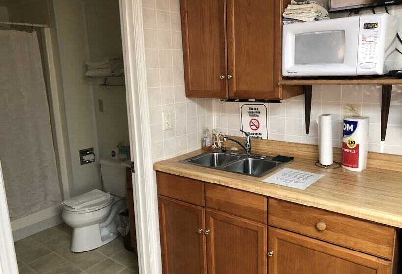 Town N  Country Motel