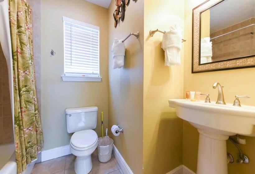 Nantucket Rainbow Cottages