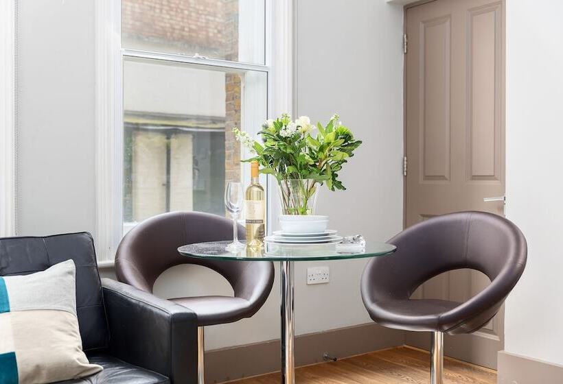 One Bed Serviced Apts Near Oxford Street