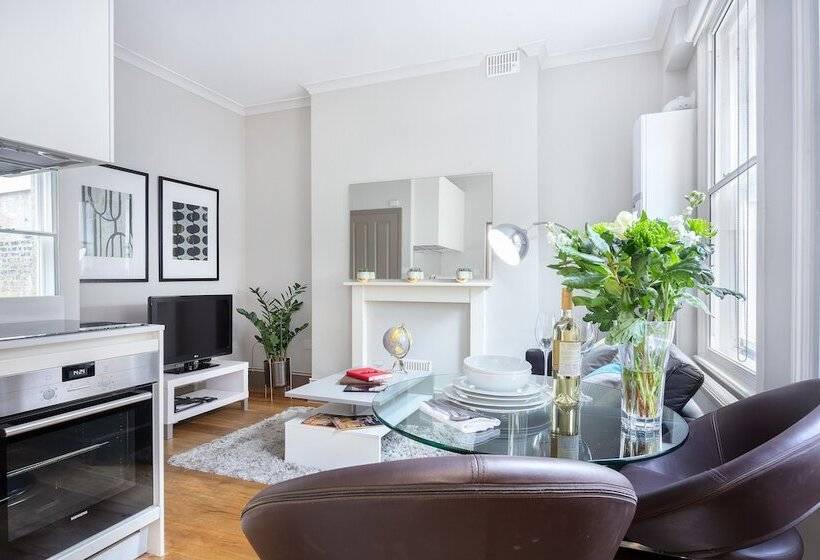 One Bed Serviced Apts Near Oxford Street
