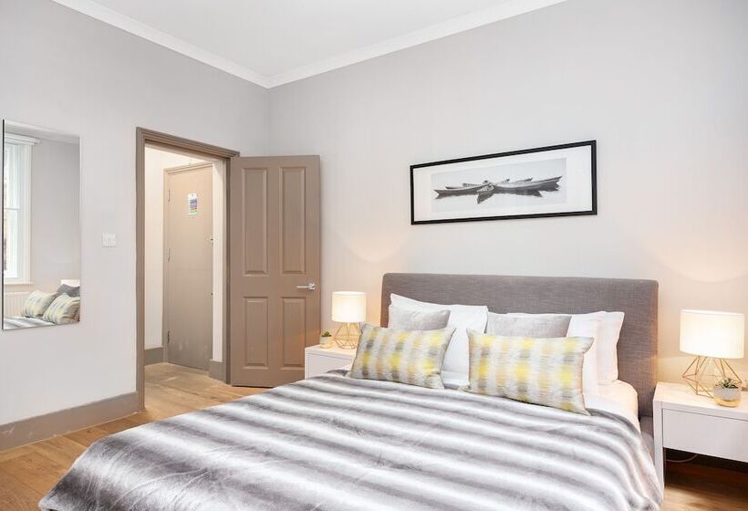 One Bed Serviced Apts Near Oxford Street