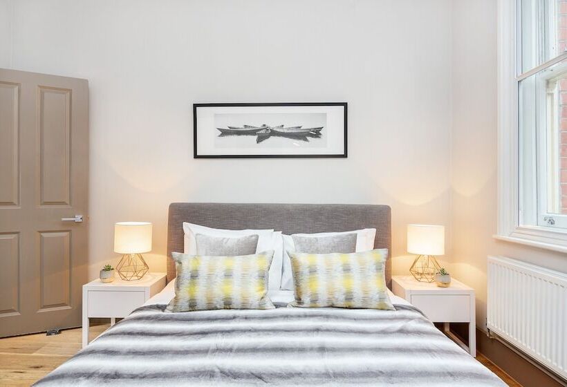 One Bed Serviced Apts Near Oxford Street