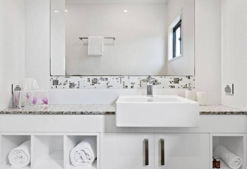 膳宿费 Aabi's At Byron