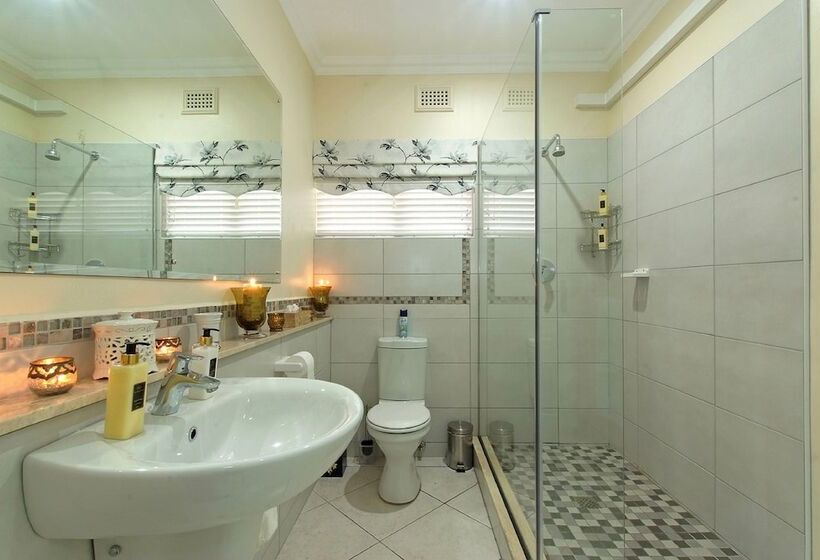 פנסיון Anchor S Rest Guesthouse And Self Catering