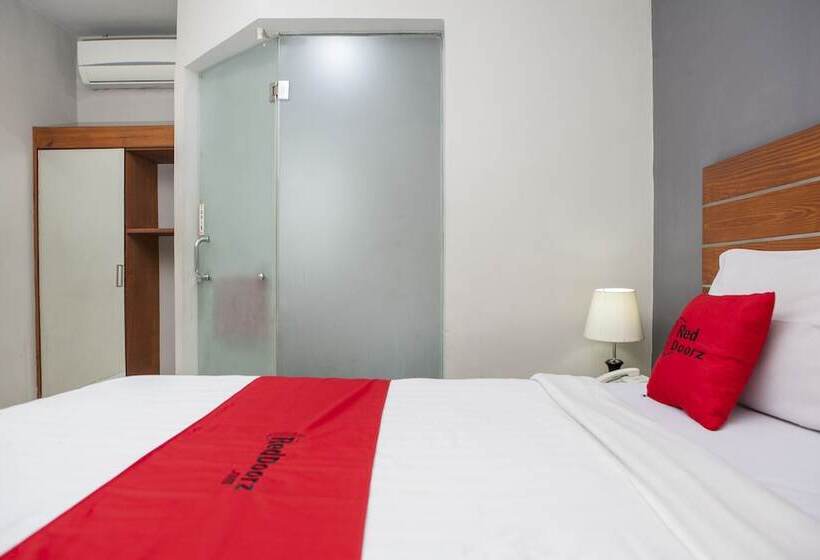 膳宿费 Reddoorz Plus Near Asia Afrika 3