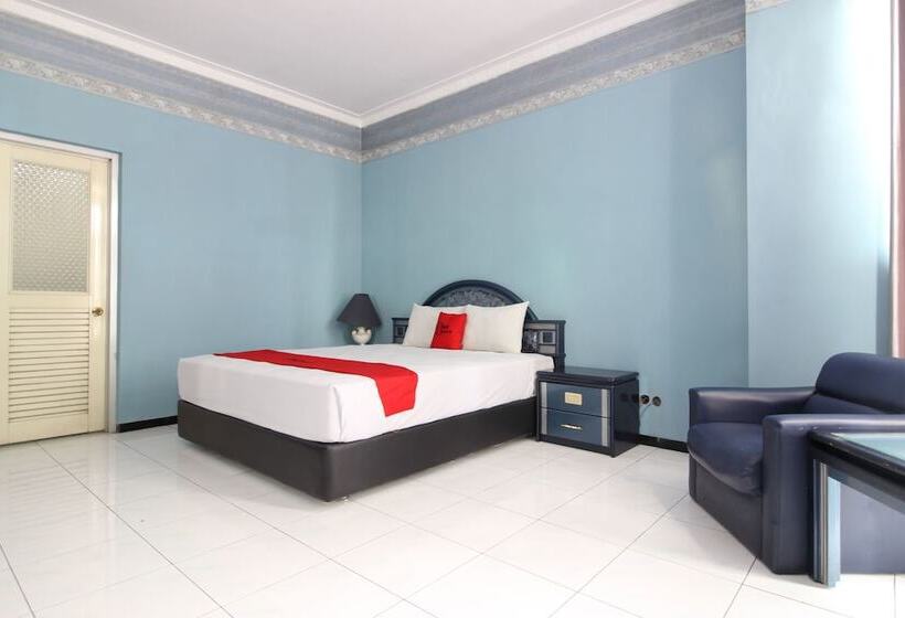 پانسیون Reddoorz Near Malioboro Mall