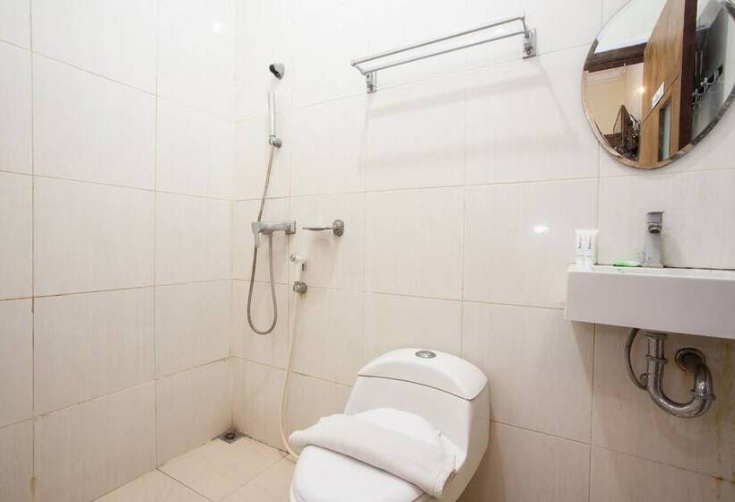 膳宿费 Reddoorz Near Marvell City Mall