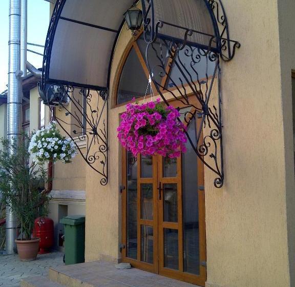 膳宿费 Villa Edel Constanta