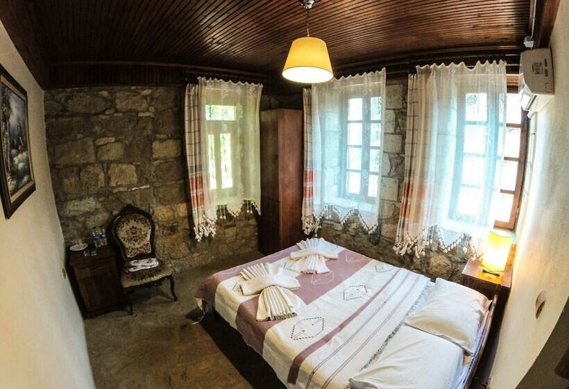 Pensjonat Zeushan Kucuk Otel