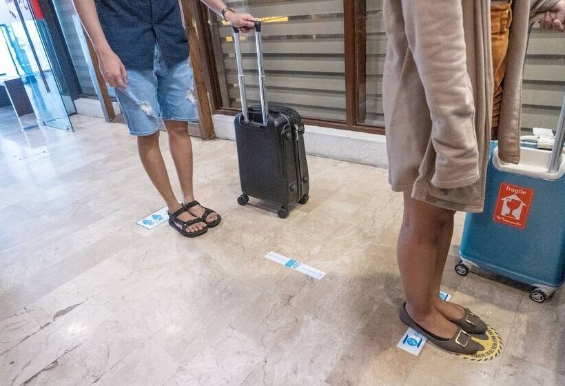 Reddoorz @ Hotel Rosemarie