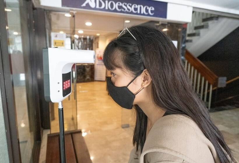 Reddoorz @ Hotel Rosemarie