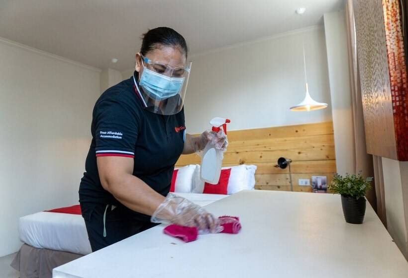 Reddoorz @ Hotel Rosemarie