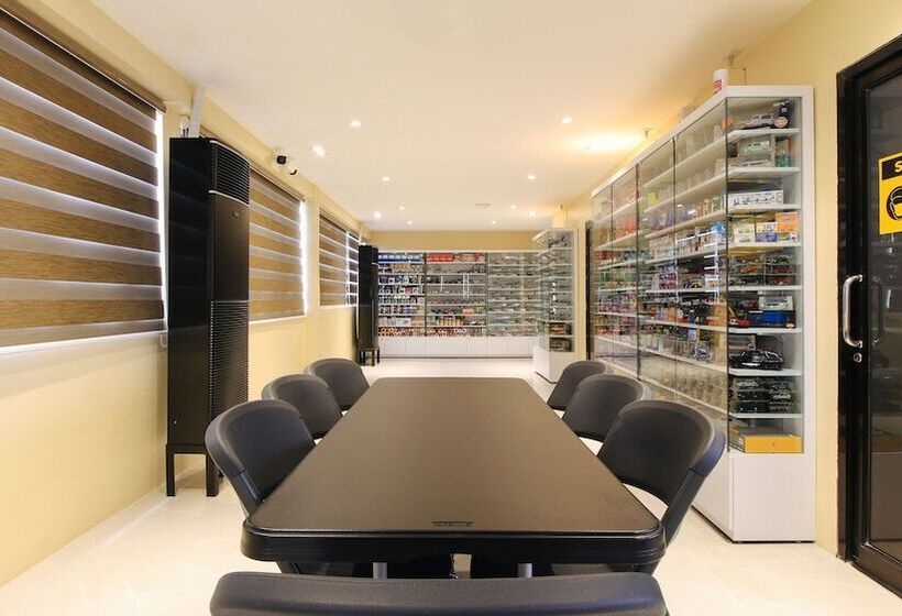 Reddoorz @ Hotel Rosemarie