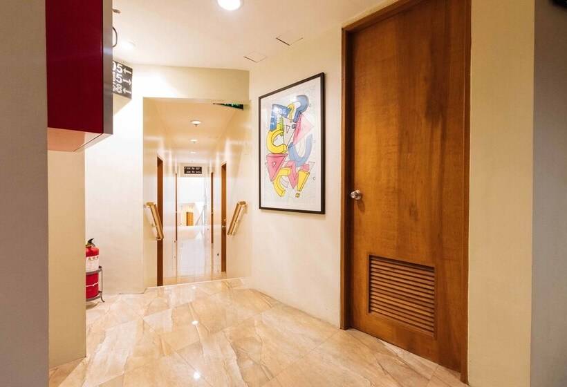 Reddoorz @ Hotel Rosemarie