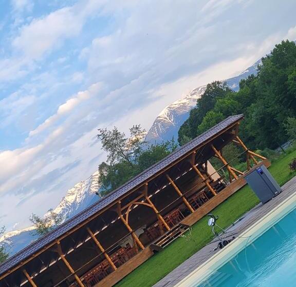 渡假胜地 Domeniul Roa