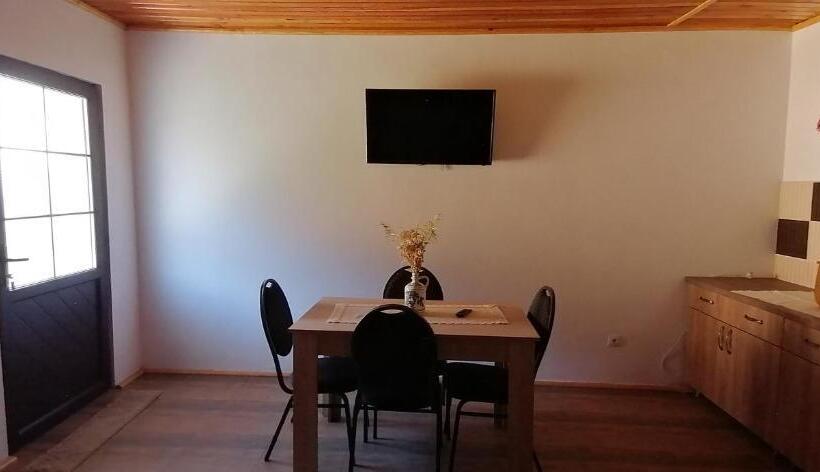 渡假胜地 Domeniul Roa