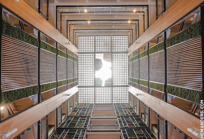 Selah Pods Hotel Manila