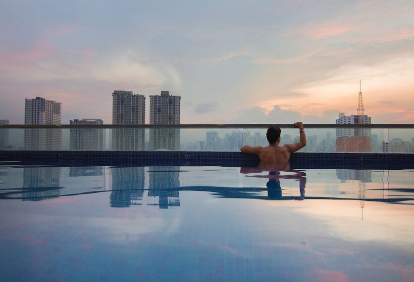 Selah Pods Hotel Manila