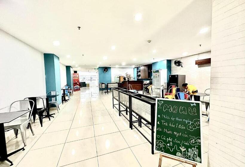 The Jade Hotel Near Tan Son Nhat Airport