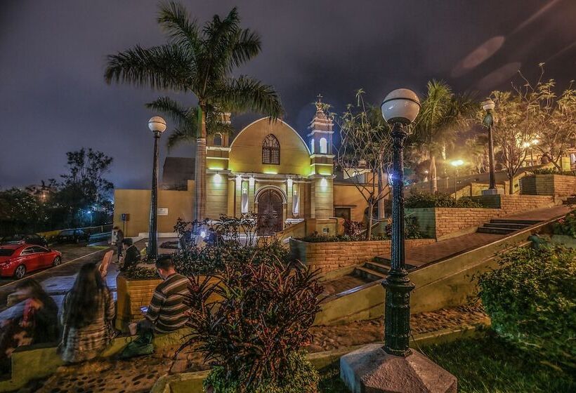 Trendy Host Osma, Barranco