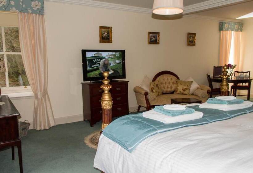 Abbotshaw House   Farm B&b