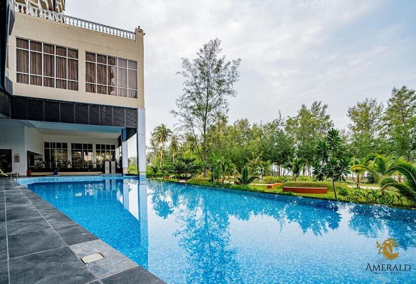 Amerald Resort Hotel Desaru