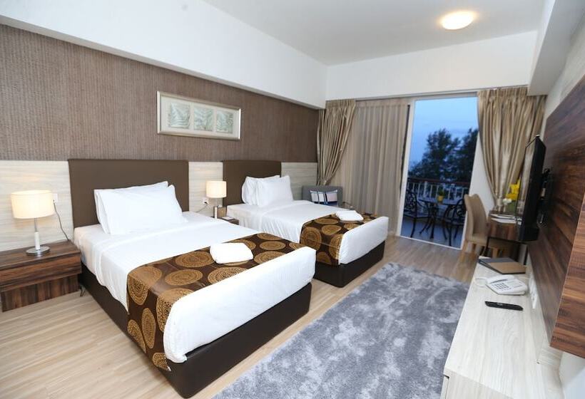 Amerald Resort Hotel Desaru