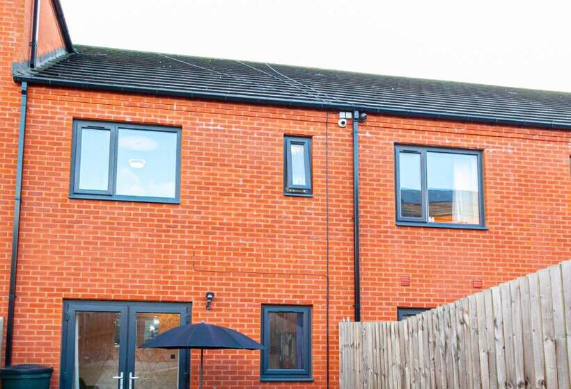 Amersham Park Apartment