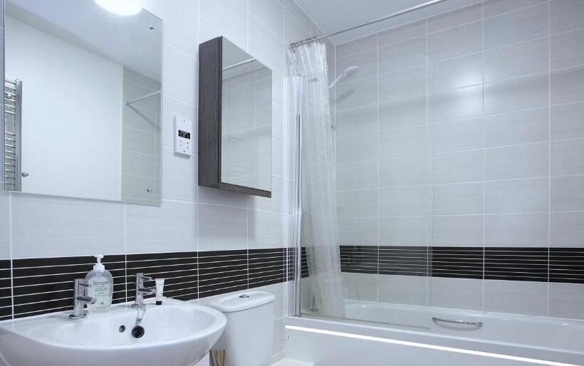 Amersham Park Apartment