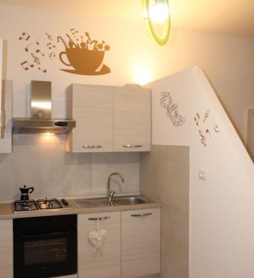 تختخواب و صبحانه Note Di Jesi