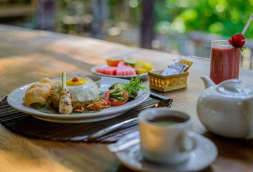 Bed and Breakfast Patal Kikian Villa