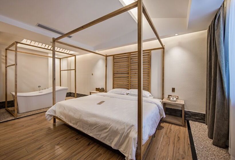 مبيت وإفطار Wuyishan Old Street Hill Lodge