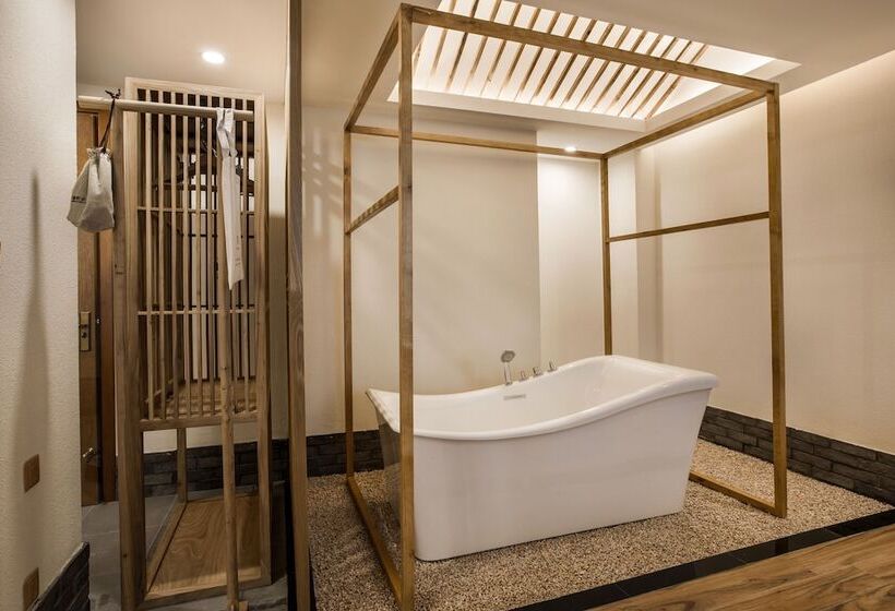 مبيت وإفطار Wuyishan Old Street Hill Lodge