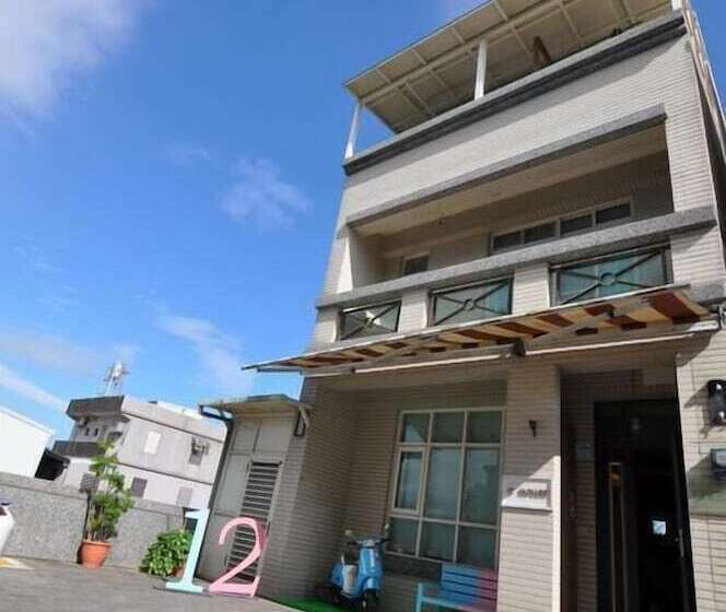 تختخواب و صبحانه Yilan Wind