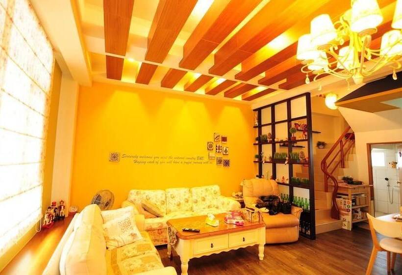 تختخواب و صبحانه Yilan Wind