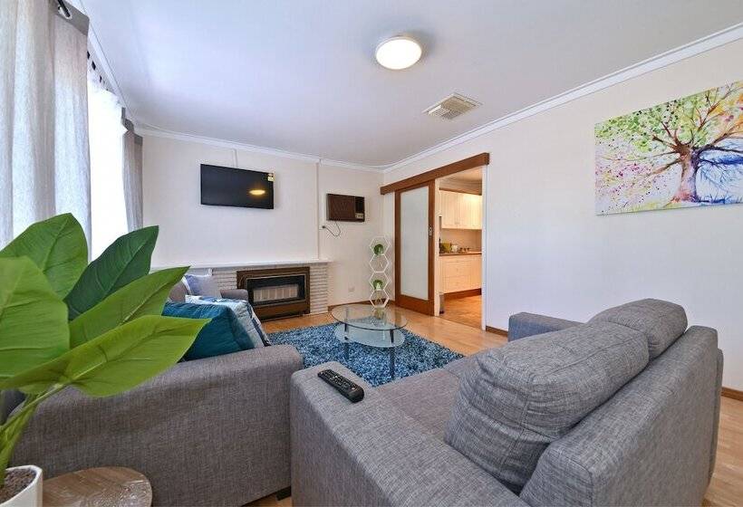 Comfy Home Near Airport & City 2280