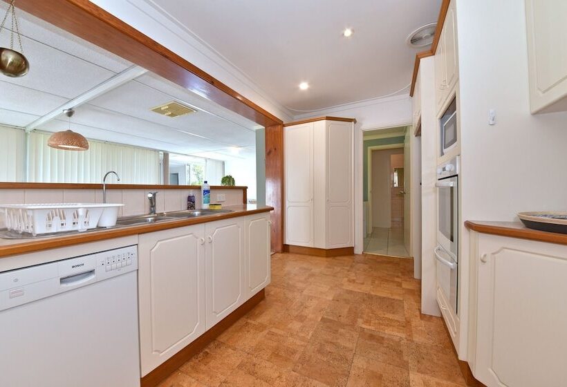 Comfy Home Near Airport & City 2280