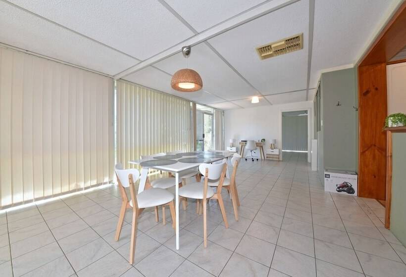 Comfy Home Near Airport & City 2280