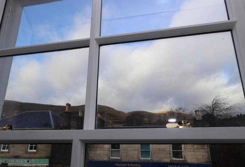 Dollar Apartments At 41