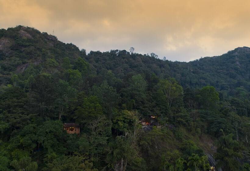 منتجع Edakkal Hermitage