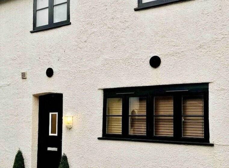 Granary Mews