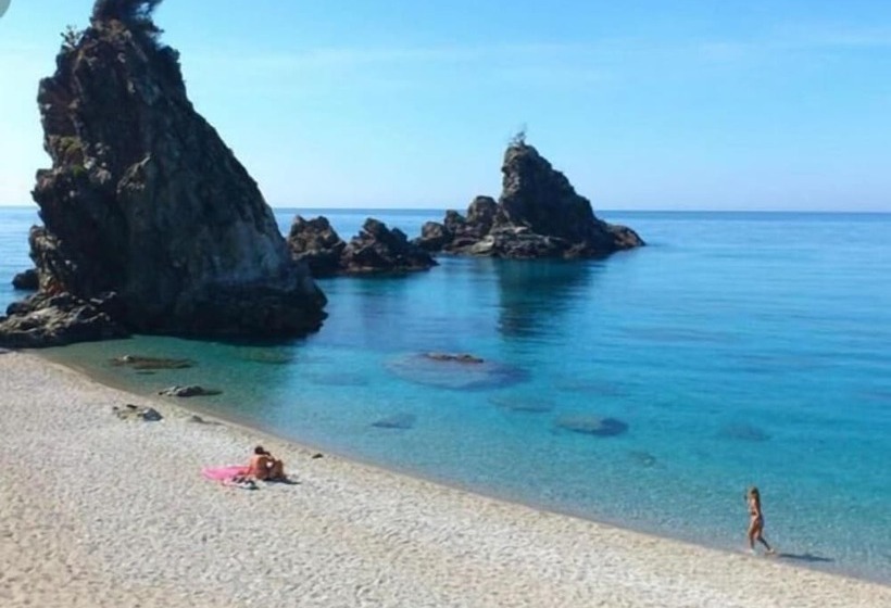 Green Park Hotel & Residence