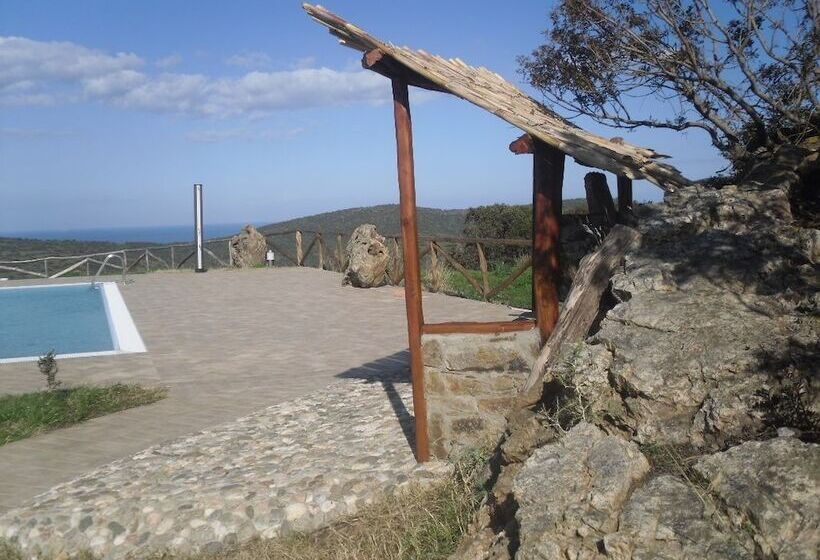 여관 Agriturismo Irghitula