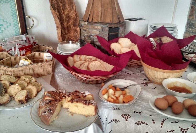 여관 Agriturismo Irghitula