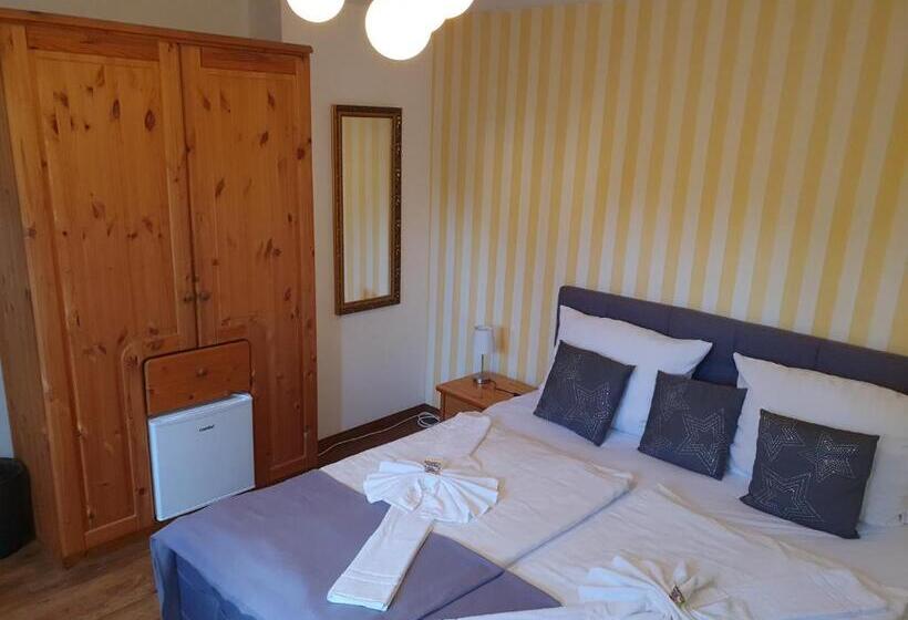 客栈 Altstadtcafé Und Pension