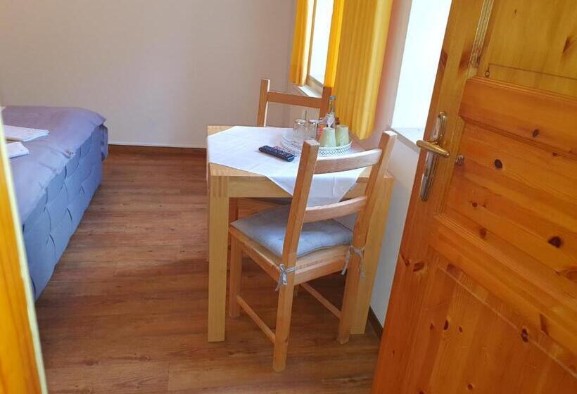 客栈 Altstadtcafé Und Pension