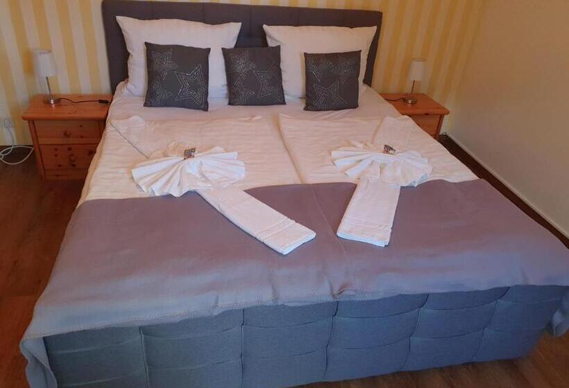 客栈 Altstadtcafé Und Pension