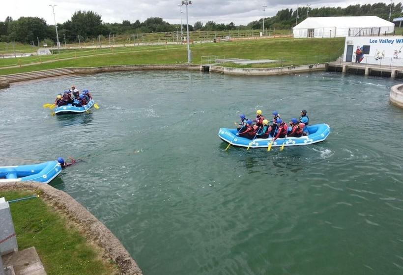 簡易ホテル Chesnut Lodge