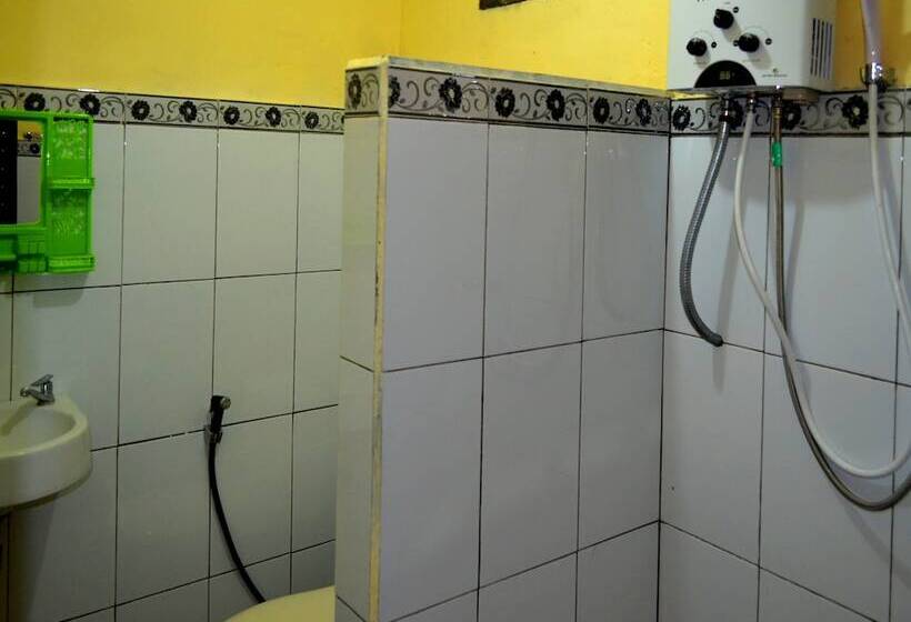 פונדק Dajan Buyan Homestay