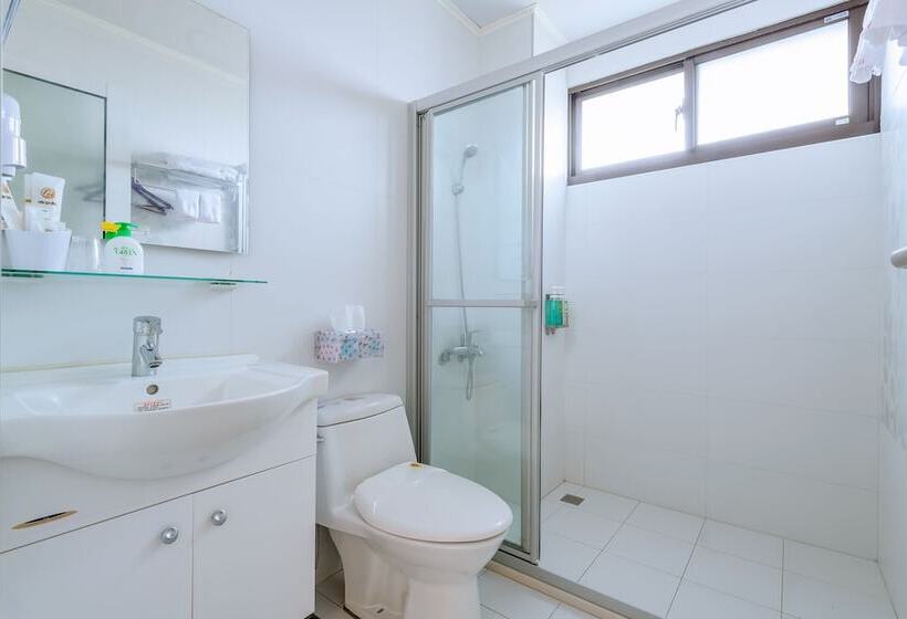 مسافرخانه Fernan B&b